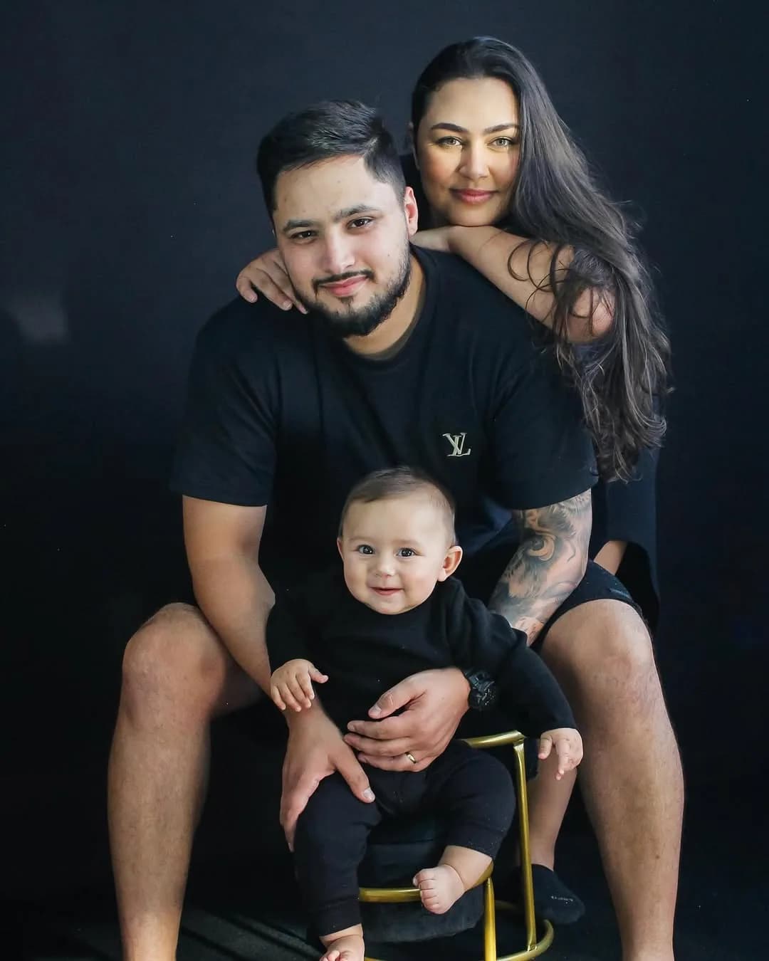 Everson Martins com sua família, representando confiança, responsabilidade e valores familiares.