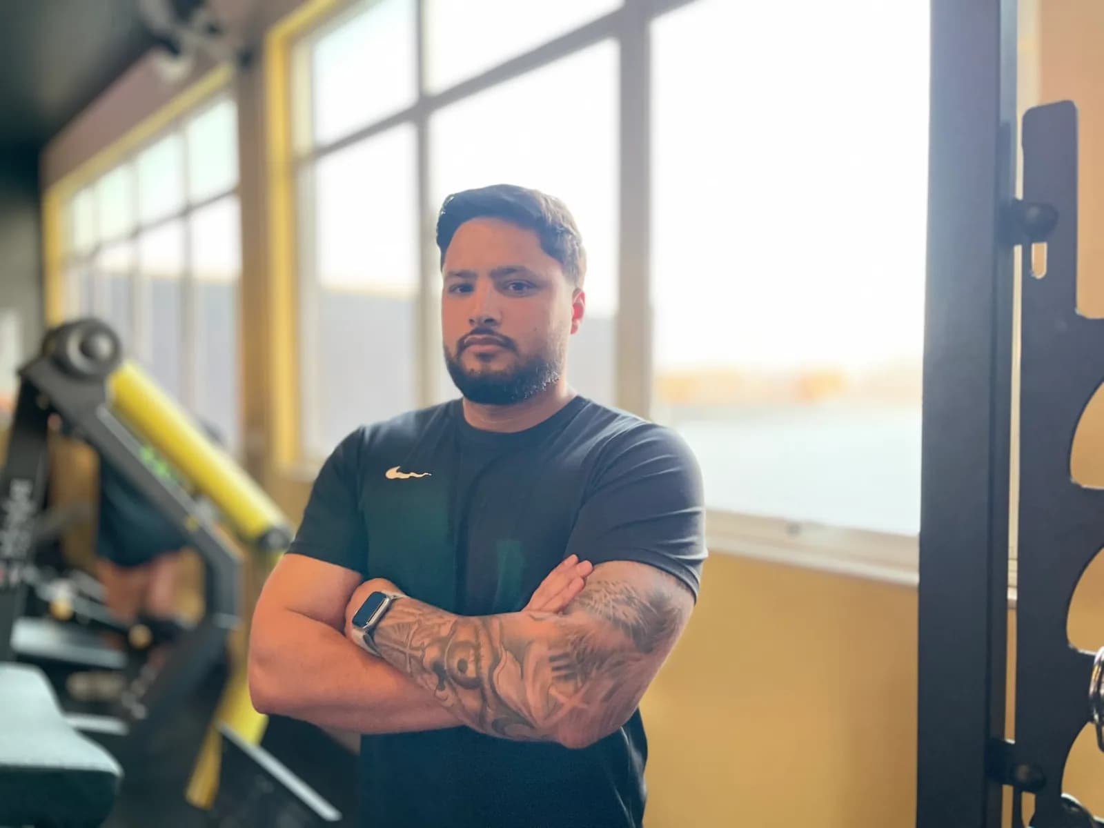 Everson Martins, personal trainer especializado em emagrecimento feminino e acompanhamento personalizado.